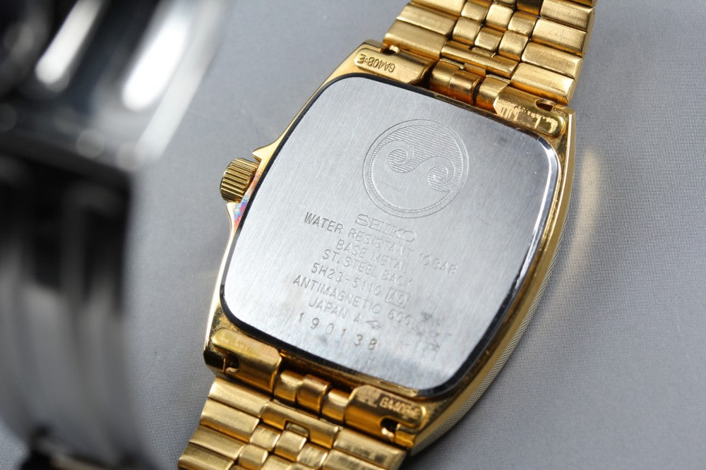Near MINT SEIKO Chronos 5H23-5110 Gold Quartz 29.7mm Unisex Watch
