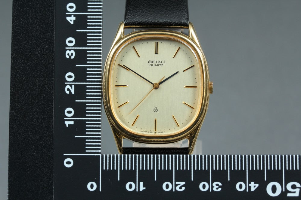 Near MINT SEIKO Chariot 5931-5500 Gold Quartz 28.6mm Men's Watch 1983