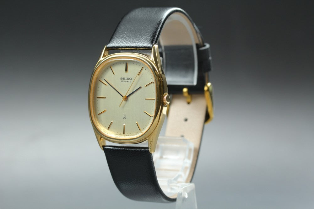 Near MINT SEIKO Chariot 5931-5500 Gold Quartz 28.6mm Men's Watch 1983