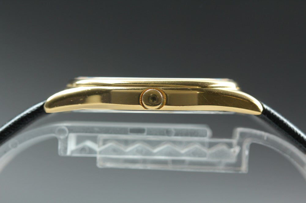 Near MINT SEIKO Chariot 5931-5500 Gold Quartz 28.6mm Men's Watch 1983