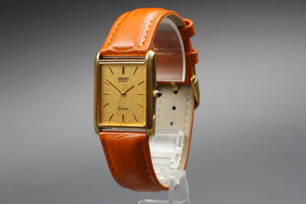SEIKO Dolce 6030-5510 Gold Quartz 25.6mm Men's Watch 1983