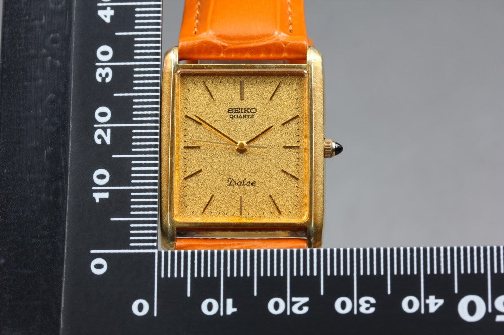 SEIKO Dolce 6030-5510 Gold Quartz 25.6mm Men's Watch 1983