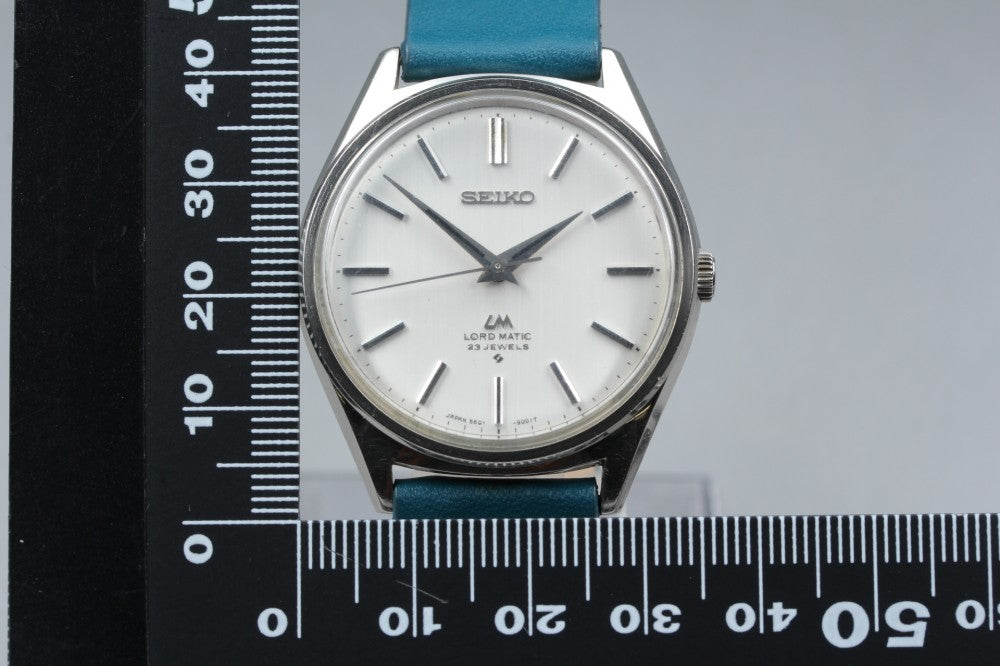 Near MINT SEIKO Lord Matic 5601-9000 Silver Auto 34.8mm Men's Watch 1970
