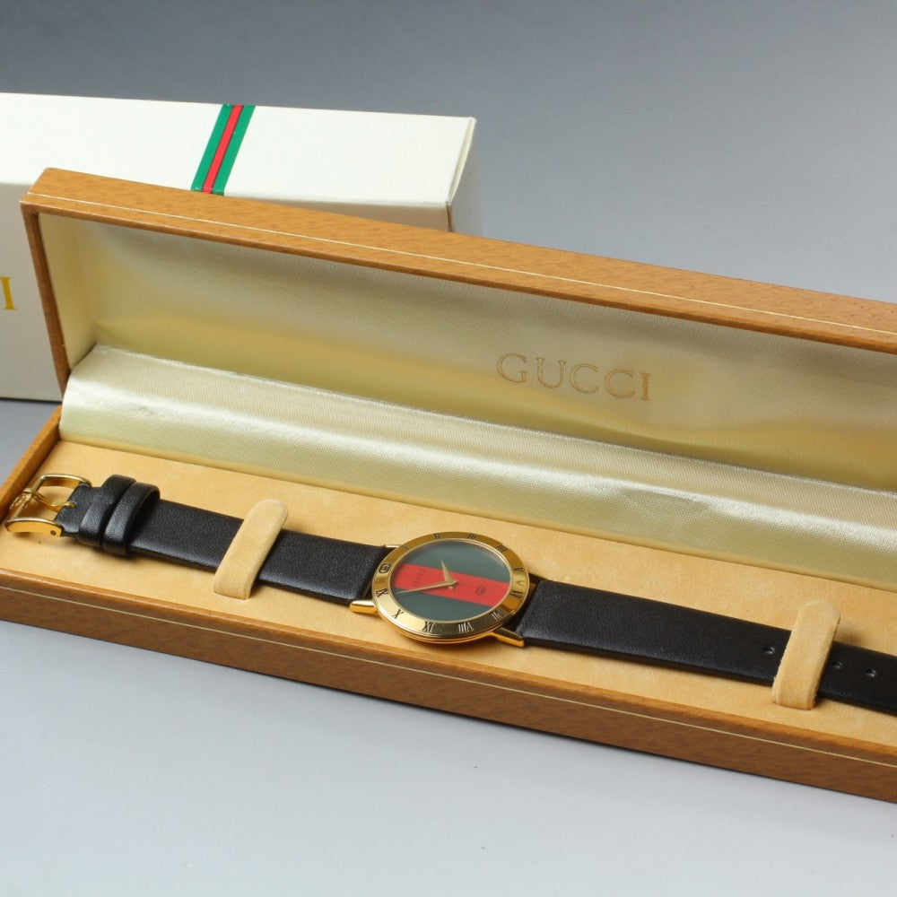 Near MINT GUCCI 3000M Red Quartz 33mm Men's Watch