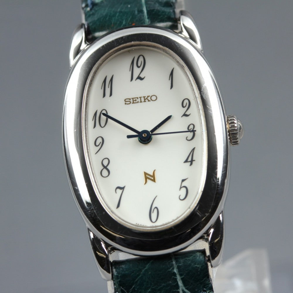 Near MINT SEIKO Noie 1F21-5B70 White Quartz 20.8mm Ladies Watch 1997