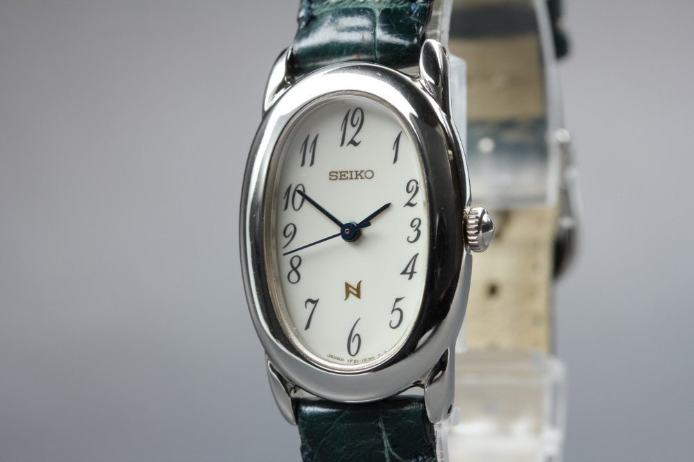 Near MINT SEIKO Noie 1F21-5B70 White Quartz 20.8mm Ladies Watch 1997
