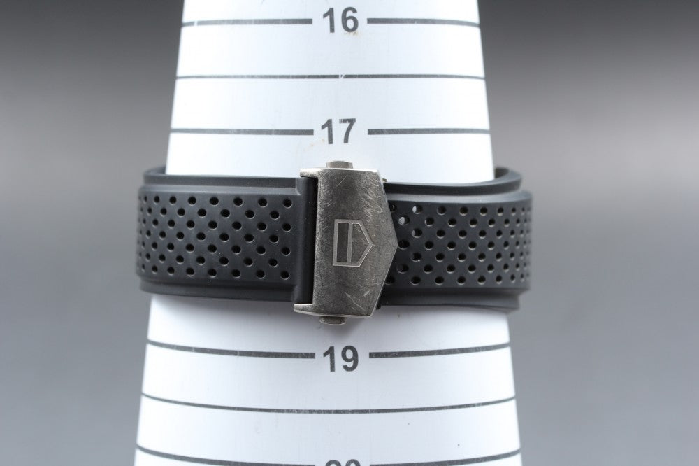 Near MINT TAG Heuer Connected SAR8A80 Black Quartz 46.1mm Men's Watch