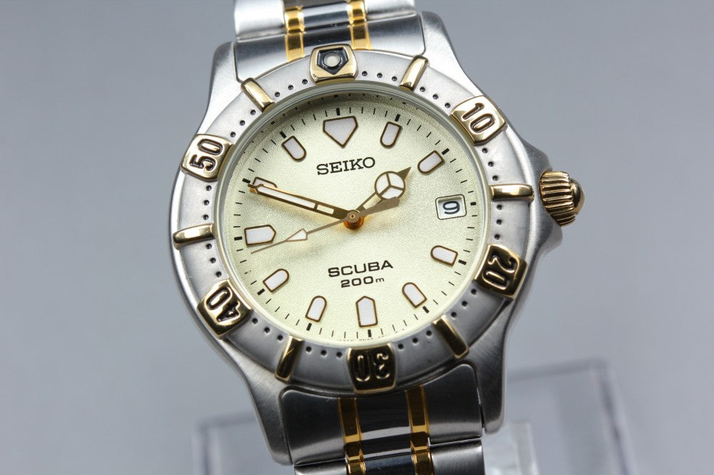 Near MINT SEIKO Scuba 7N35-6010 Gold Quartz 33.6mm Men's Watch 1992