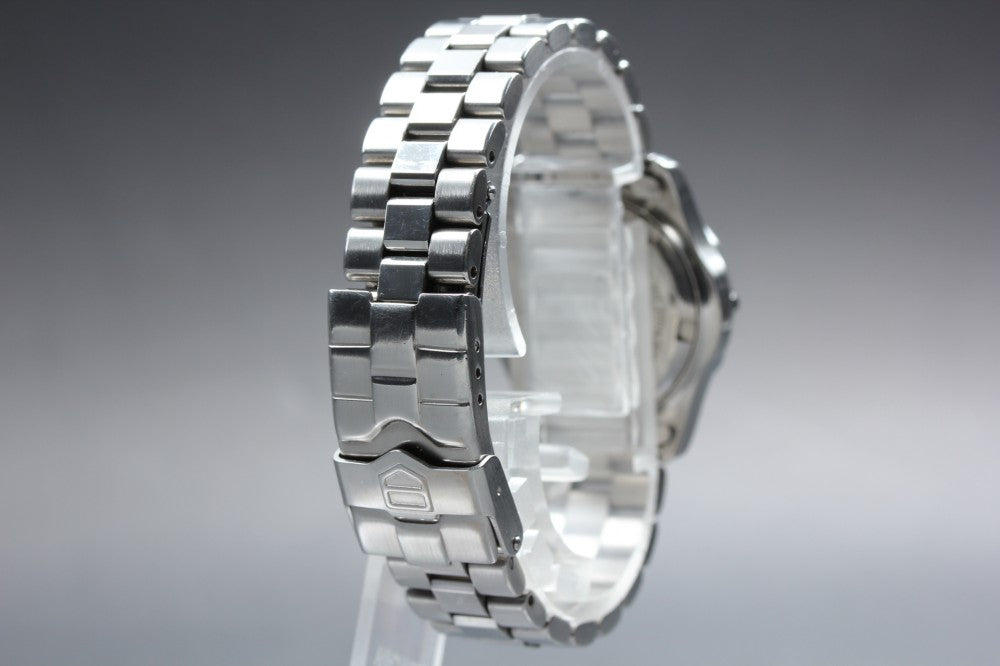 Near MINT TAG Heuer 2000 Professional WK1313 Blue Quartz 29mm Ladies Watch