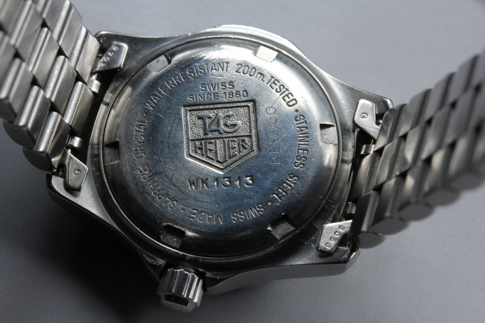 Near MINT TAG Heuer 2000 Professional WK1313 Blue Quartz 29mm Ladies Watch