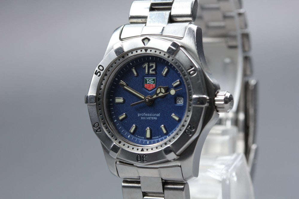 Near MINT TAG Heuer 2000 Professional WK1313 Blue Quartz 29mm Ladies Watch