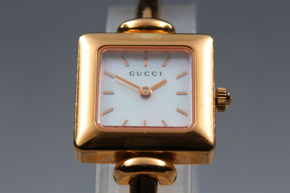 GUCCI 1900L White Mother of Pearl Quartz 19.4mm Ladies Watch