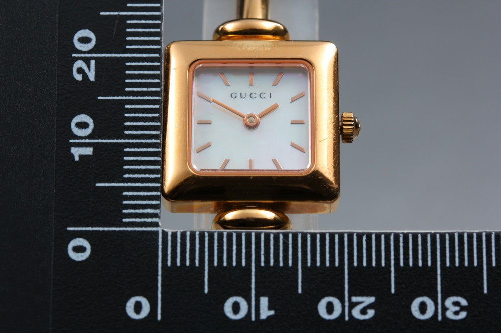 GUCCI 1900L White Mother of Pearl Quartz 19.4mm Ladies Watch