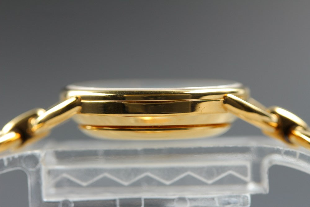 Near MINT GUCCI 6000.2.L Gold Quartz 22.9mm Ladies Watch