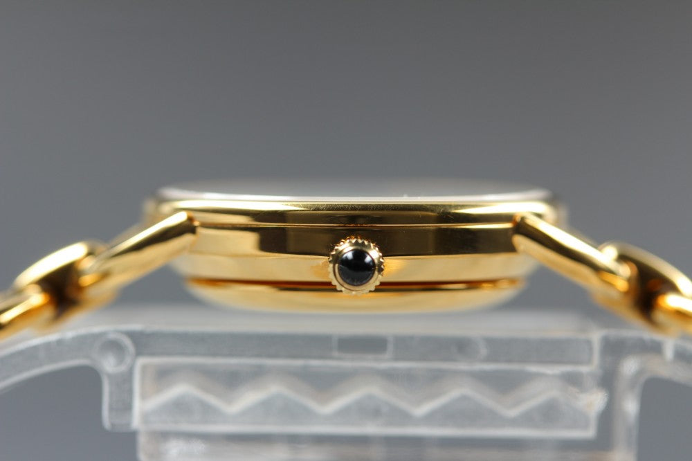 Near MINT GUCCI 6000.2.L Gold Quartz 22.9mm Ladies Watch