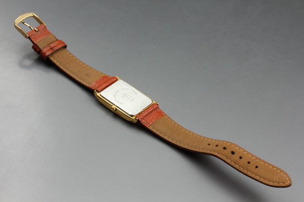 Near MINT TISSOT A282K Silver Quartz 23.3mm Ladies Watch