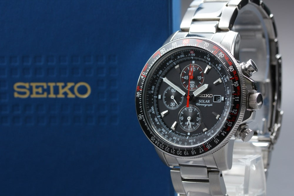 Near MINT SEIKO Solar Chronograph V172-0AC0 Black Solar 41.8mm Men's Watch