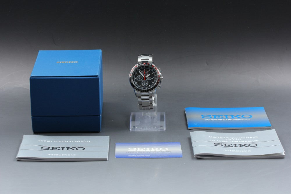 Near MINT SEIKO Solar Chronograph V172-0AC0 Black Solar 41.8mm Men's Watch
