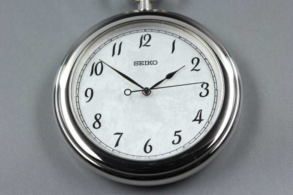 Near MINT SEIKO JAL 7N01-0030 Silver Quartz 43.8mm Men's Pocket Watch