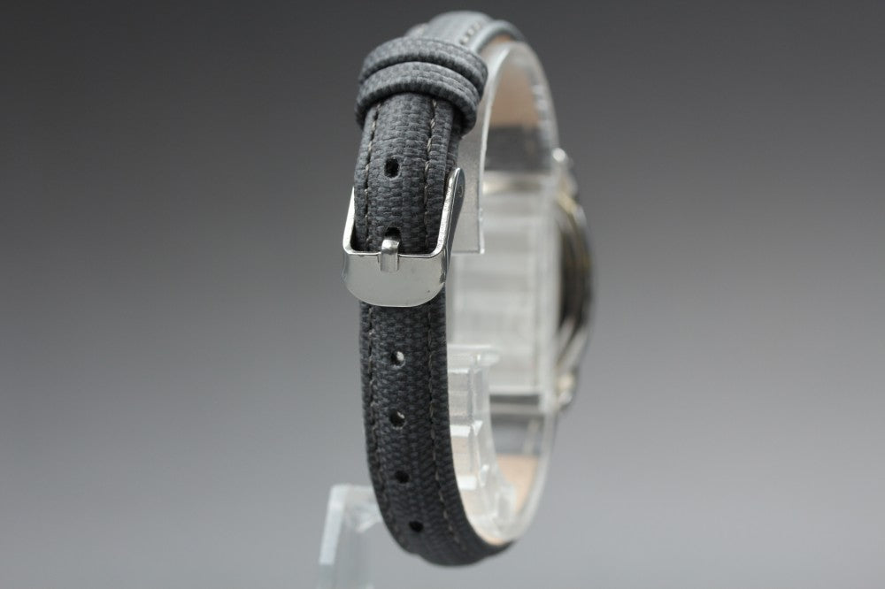 Near MINT SEIKO Noie 1F21-5B70 White Quartz 21mm Ladies Watch