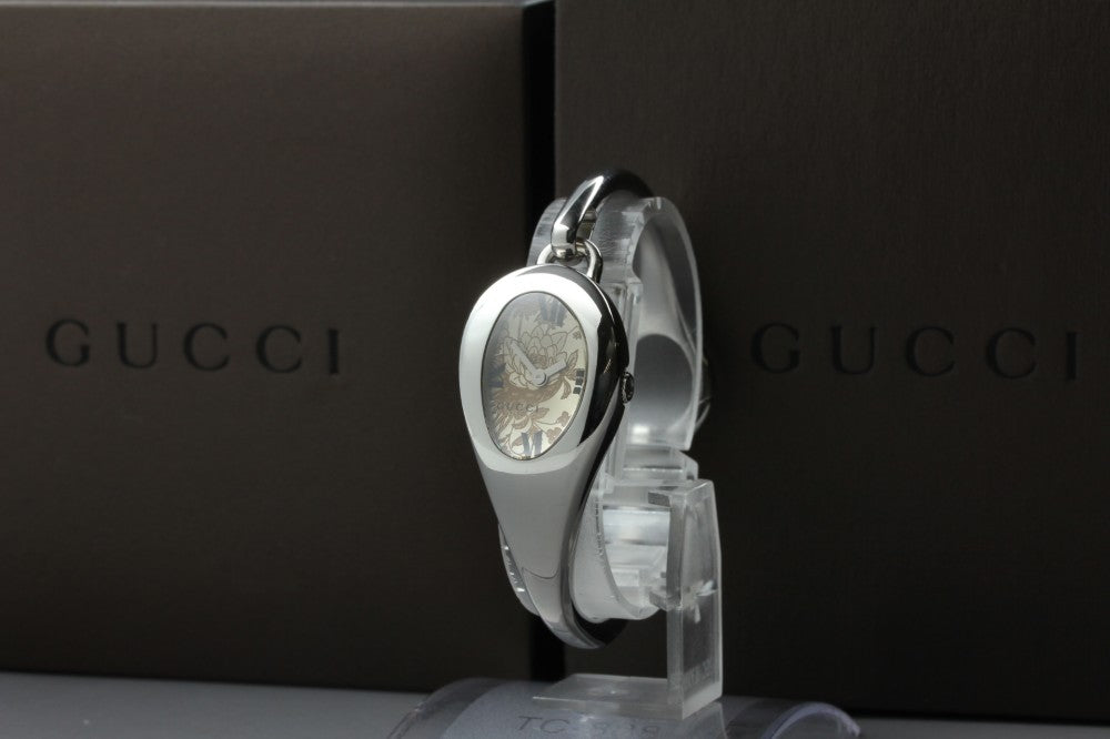 Near MINT GUCCI 103 Gold Quartz 21.2mm Ladies Watch