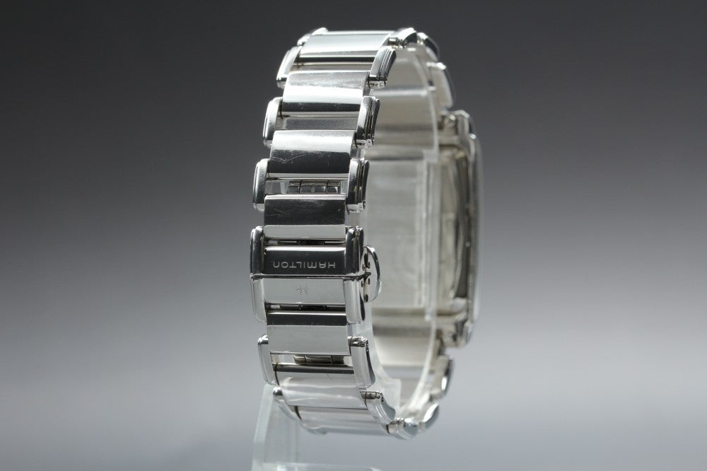 Near MINT HAMILTON Ardmore H114210 Silver Quartz 23.3mm Ladies Watch