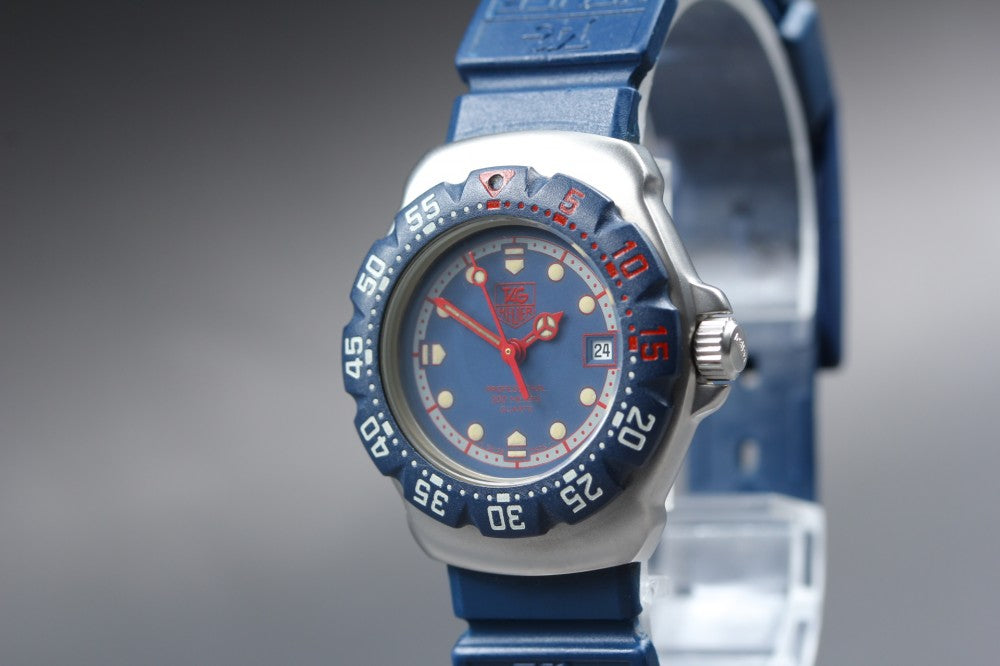 Near MINT TAG Heuer Formula 1 WA1410 Blue Quartz 28.5mm Ladies Watch