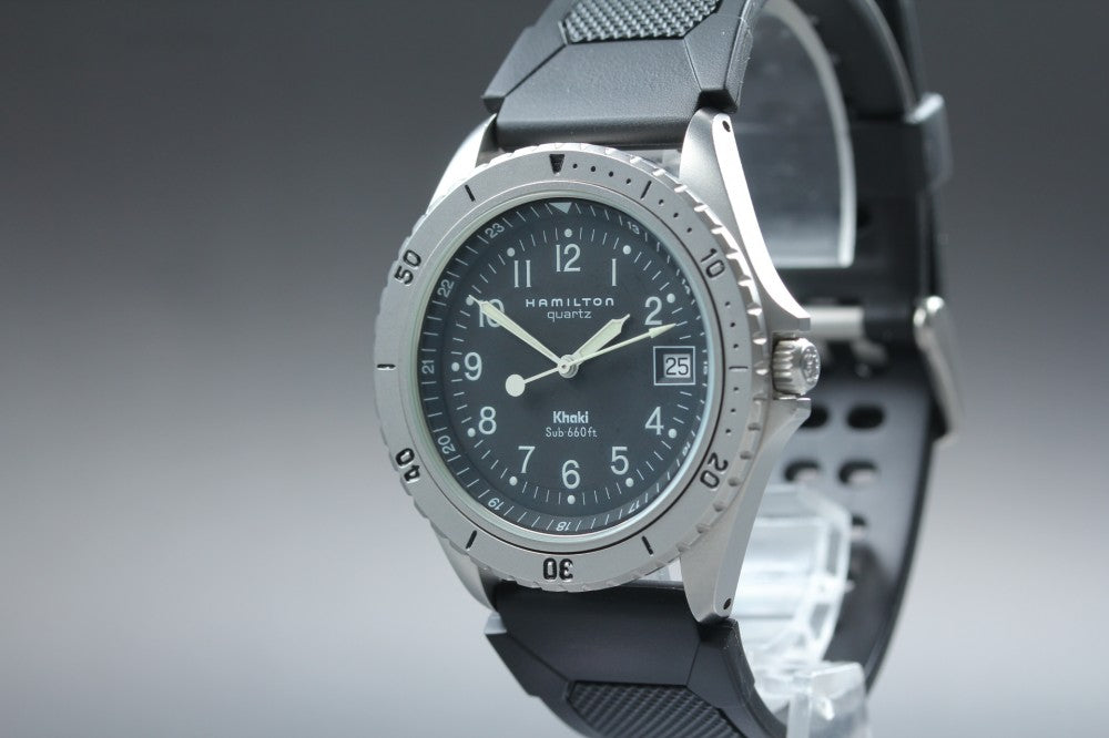 Near MINT HAMILTON Khaki 9745B Black Quartz 38.4mm Men's Watch