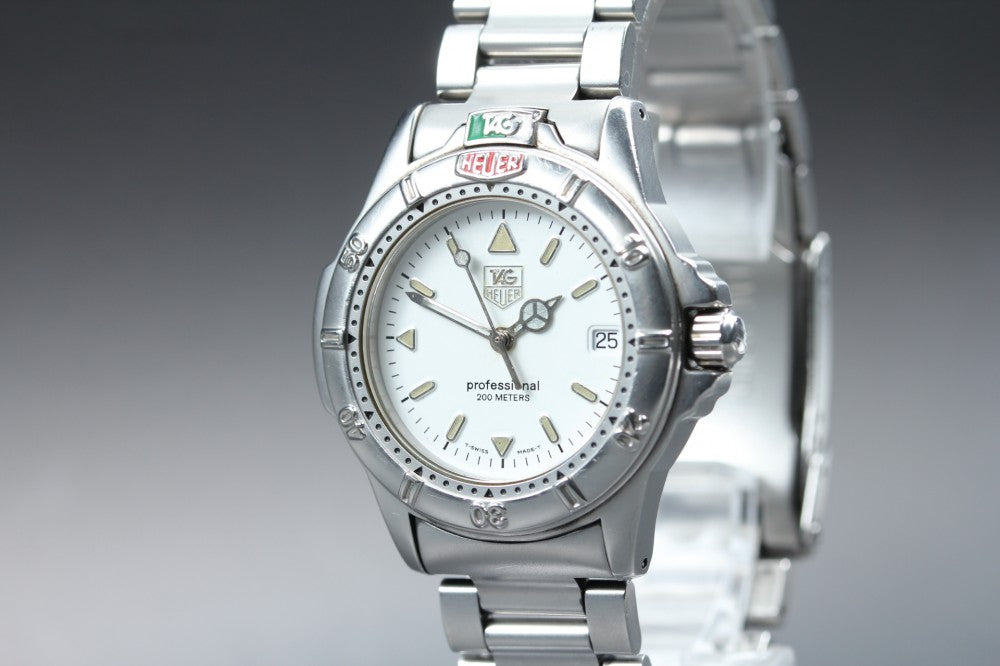 Near MINT TAG Heuer 4000 Professional WF1212-K0 White Quartz 34mm Men's Watch