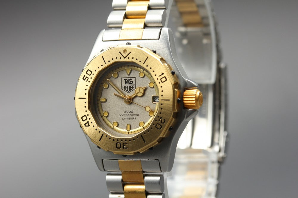 Near MINT TAG Heuer 3000 Professional 934.208 Gold Quartz 27.5mm Ladies Watch