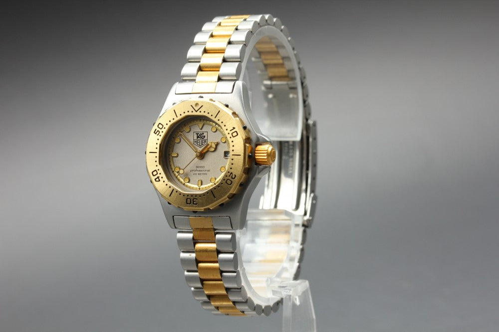 Near MINT TAG Heuer 3000 Professional 934.208 Gold Quartz 27.5mm Ladies Watch