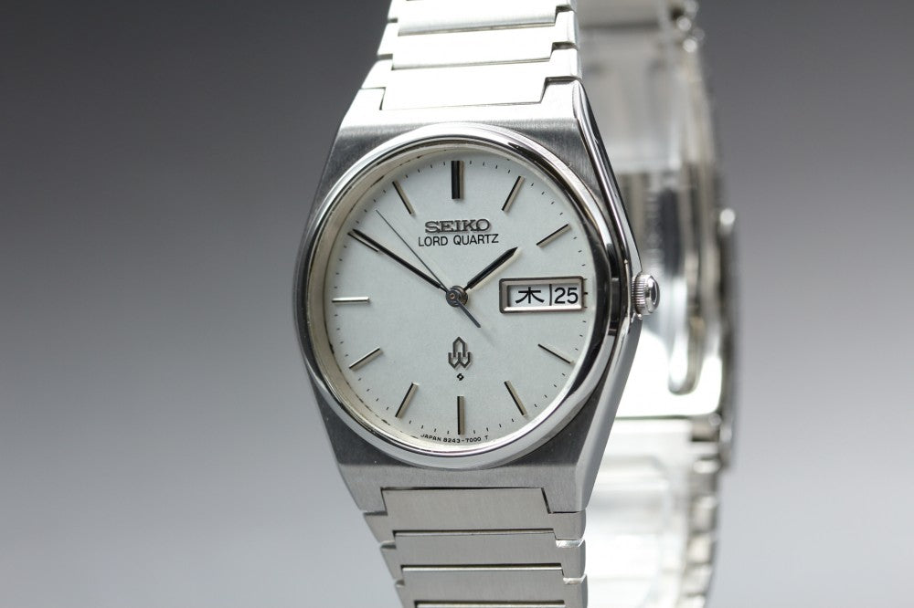 Near MINT SEIKO Lord Quartz 8243-7000 Silver Quartz 33.6mm Men's Watch 1979