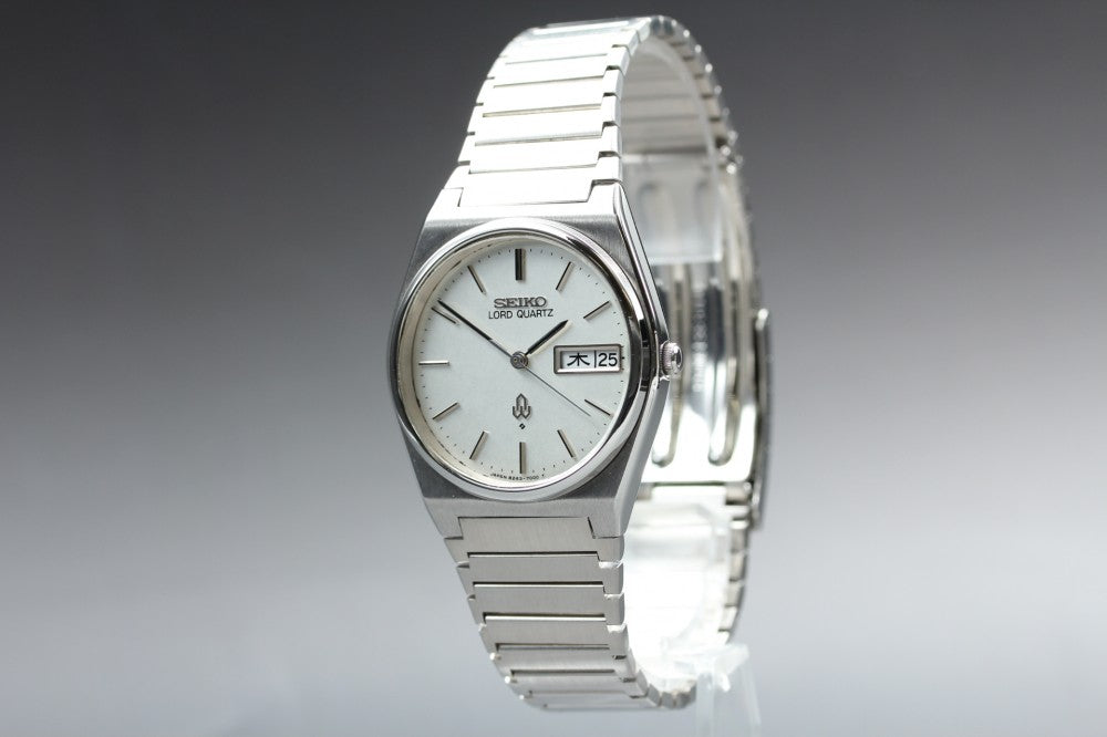 Near MINT SEIKO Lord Quartz 8243-7000 Silver Quartz 33.6mm Men's Watch 1979