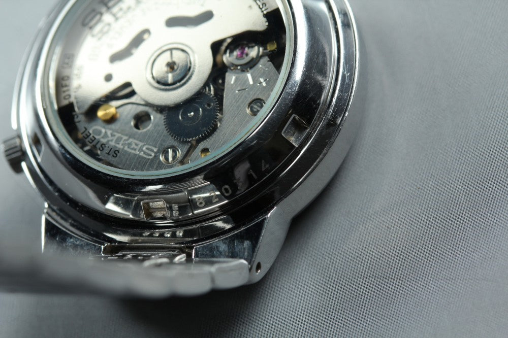Near MINT SEIKO 5 7S26-01F0 Silver Auto 33.9mm Men's Watch