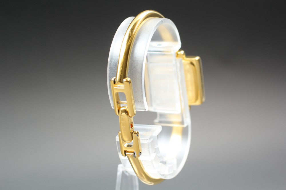 Near MINT GUCCI 1900L Gold Quartz 19.4mm Ladies Watch