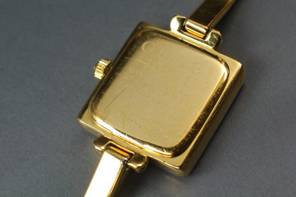 Near MINT GUCCI 1900L Gold Quartz 19.4mm Ladies Watch