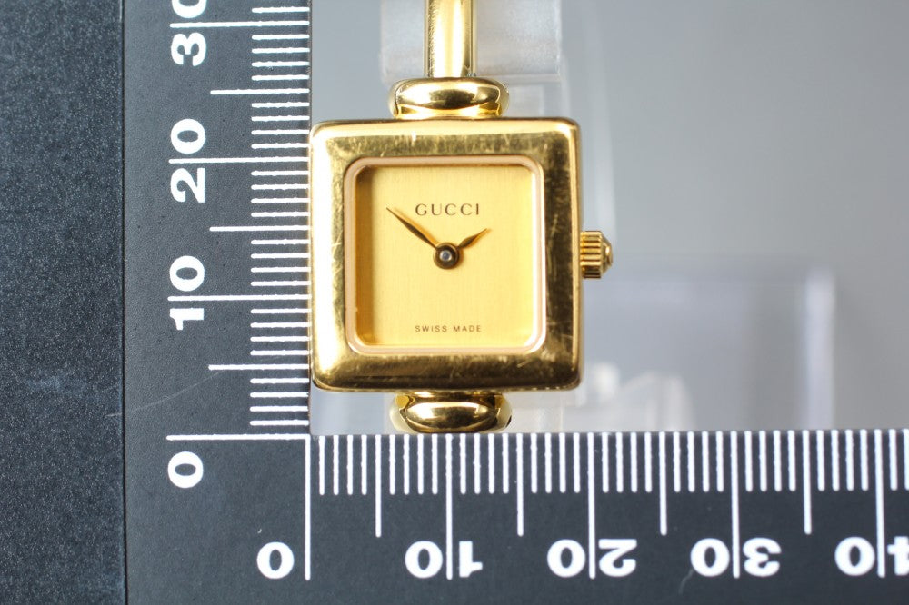 Near MINT GUCCI 1900L Gold Quartz 19.4mm Ladies Watch