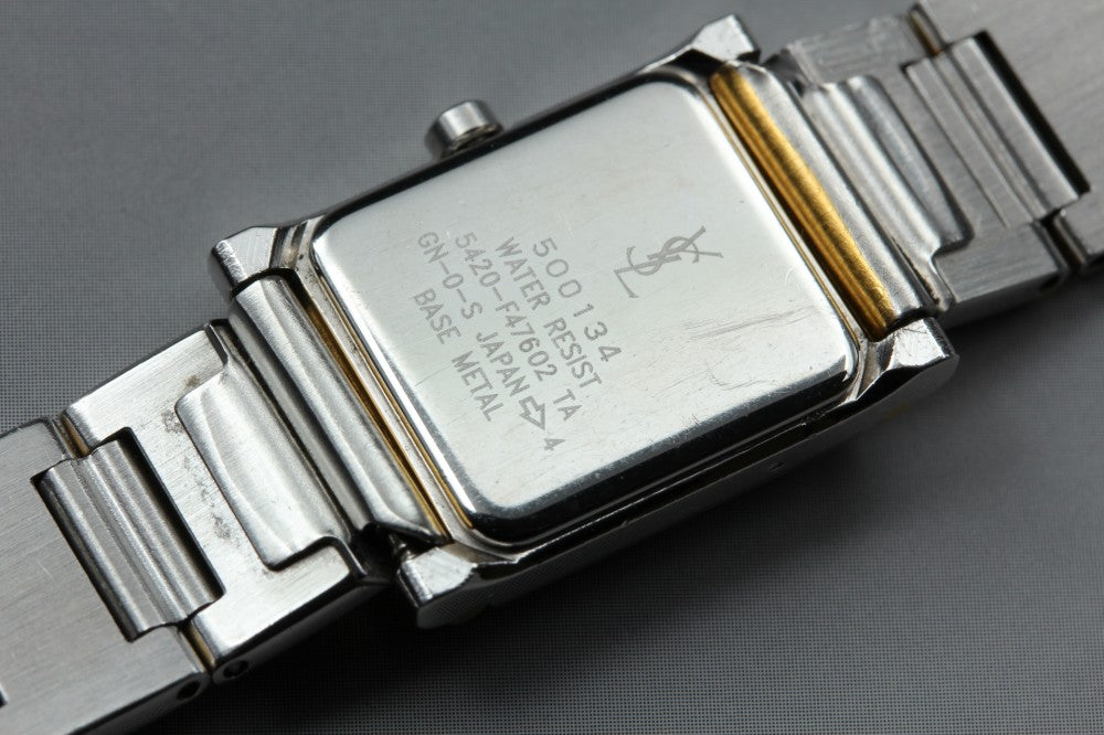 Near MINT Yves Saint Laurent 5420-F47602 White Quartz 16.7mm Ladies Watch