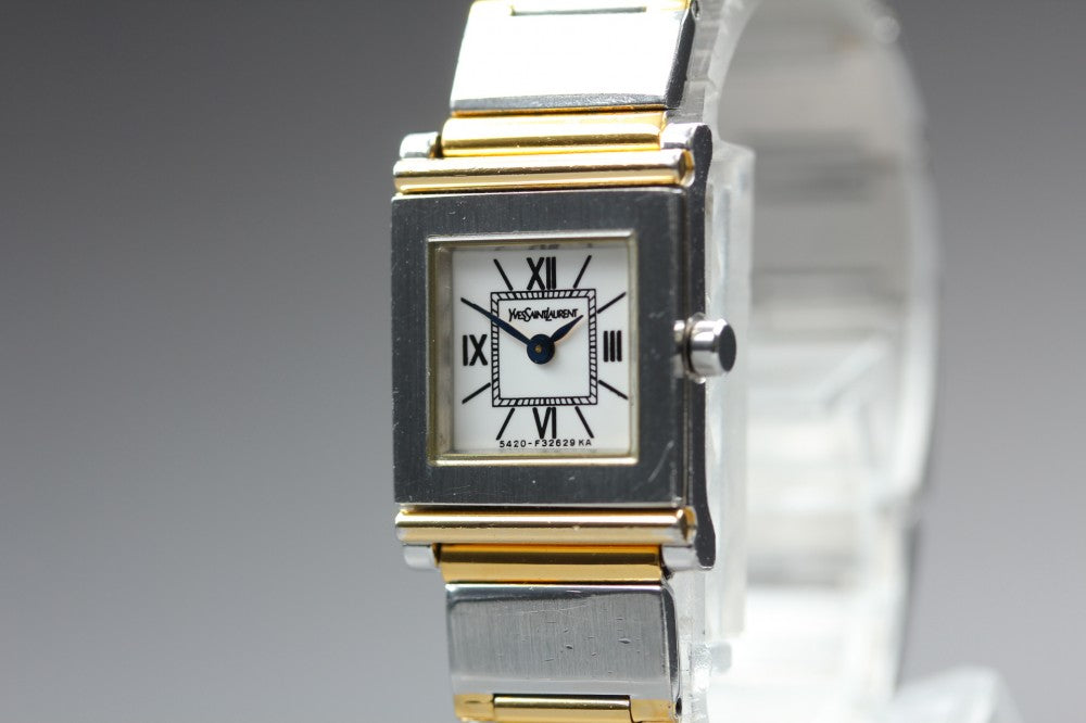 Near MINT Yves Saint Laurent 5420-F47602 White Quartz 16.7mm Ladies Watch