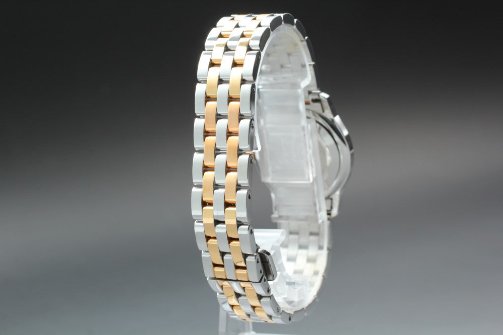 Near MINT GUCCI 5500L Pink Mother of Pearl Quartz 26.6mm Ladies Watch