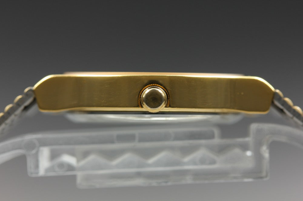 Near MINT SEIKO Galaxy 5Y91-6000 Gold Quartz 27.6mm Ladies Watch