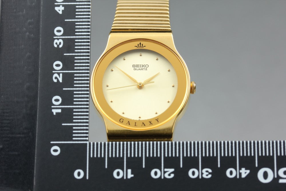 Near MINT SEIKO Galaxy 5Y91-6000 Gold Quartz 27.6mm Ladies Watch