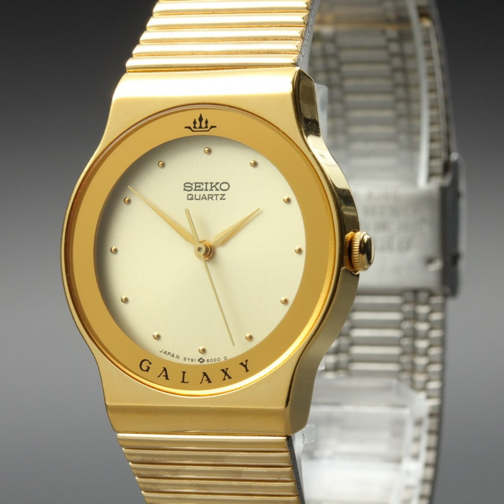 Near MINT SEIKO Galaxy 5Y91-6000 Gold Quartz 27.6mm Ladies Watch