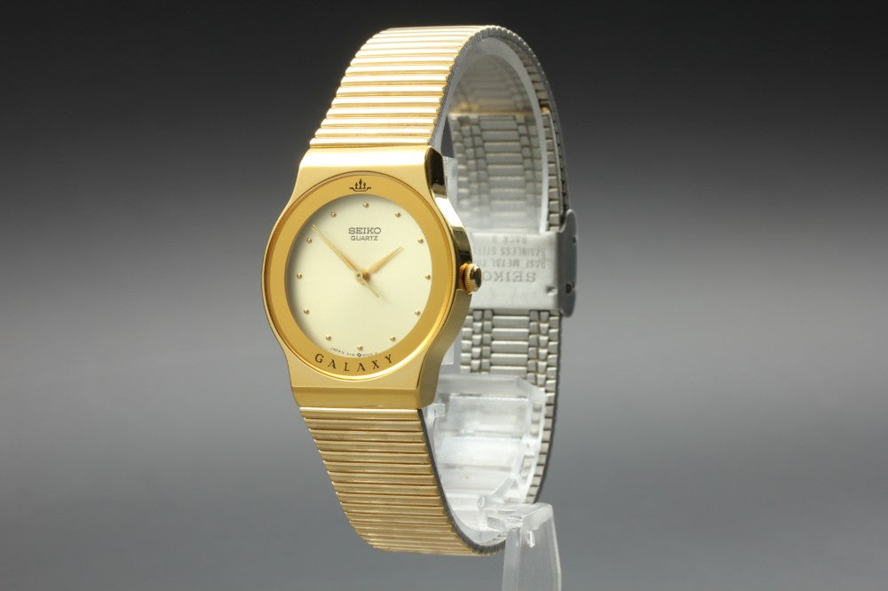 Near MINT SEIKO Galaxy 5Y91-6000 Gold Quartz 27.6mm Ladies Watch
