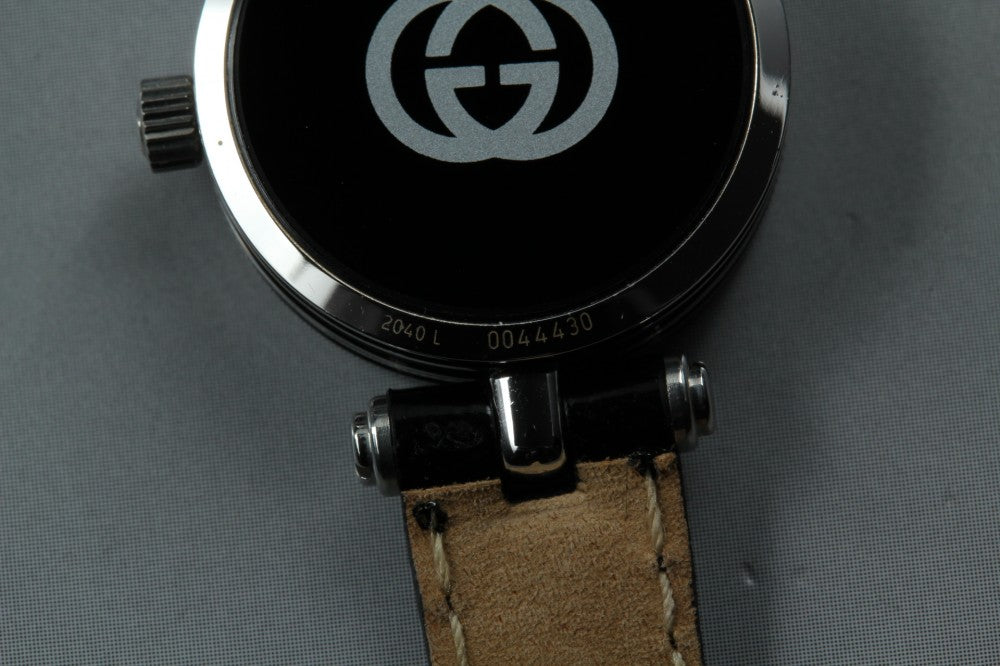 Near MINT GUCCI 2040L Black Quartz 21.4mm Ladies Watch