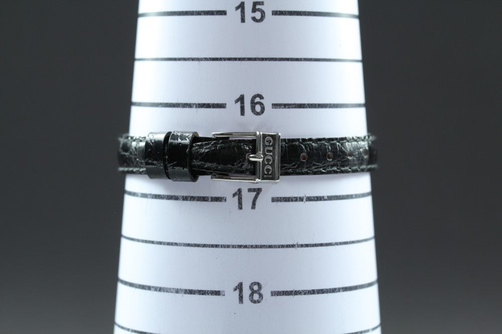 Near MINT GUCCI 2040L Black Quartz 21.4mm Ladies Watch