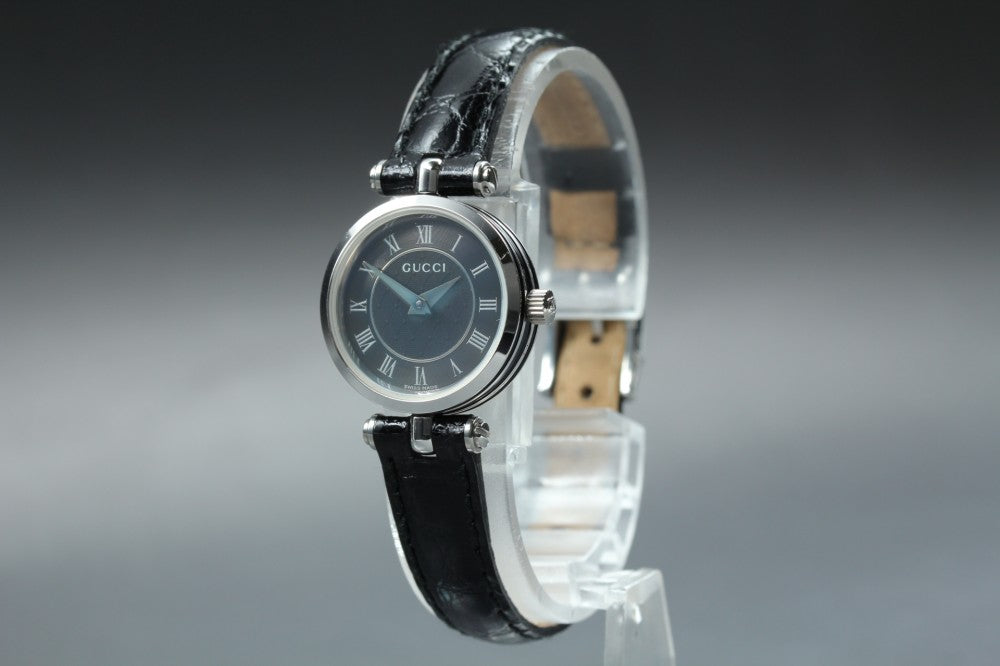 Near MINT GUCCI 2040L Black Quartz 21.4mm Ladies Watch