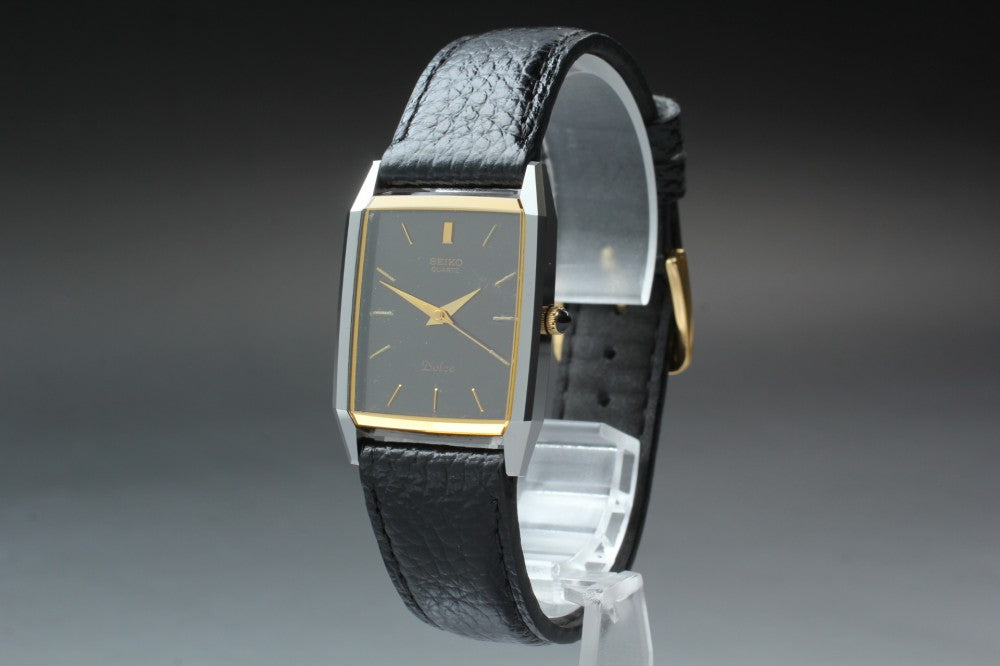 Near MINT SEIKO Dolce 7321-5710 Black Quartz 25.2mm Men's Watch 1987