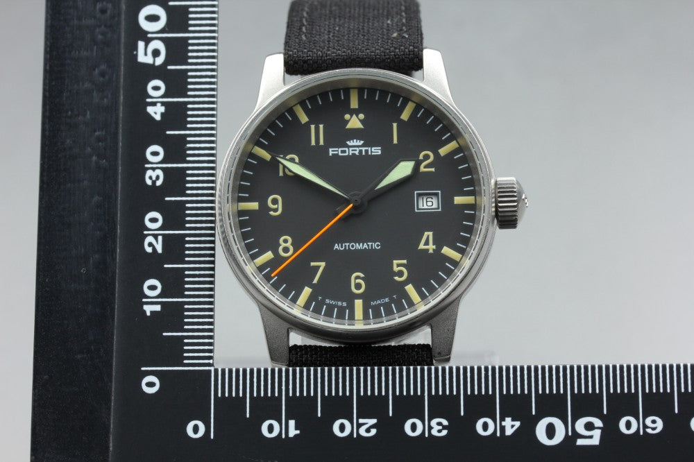 Near MINT FORTIS Flieger 595.10.46.1 Black Auto 40mm Men's Watch