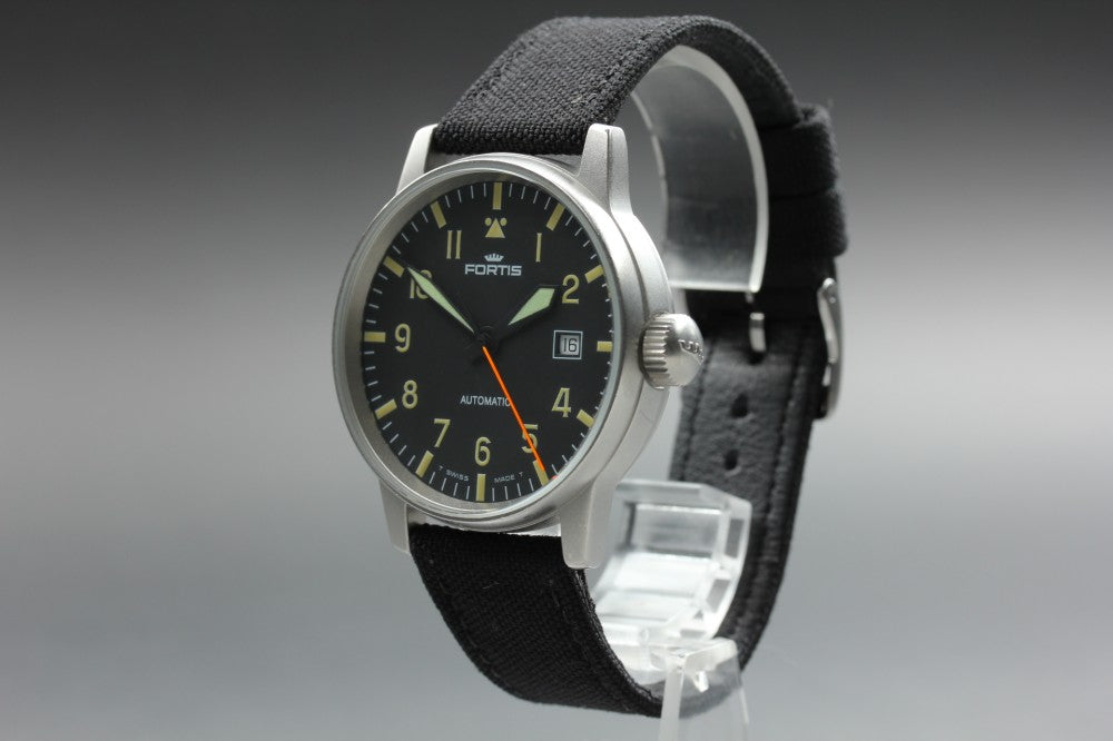 Near MINT FORTIS Flieger 595.10.46.1 Black Auto 40mm Men's Watch